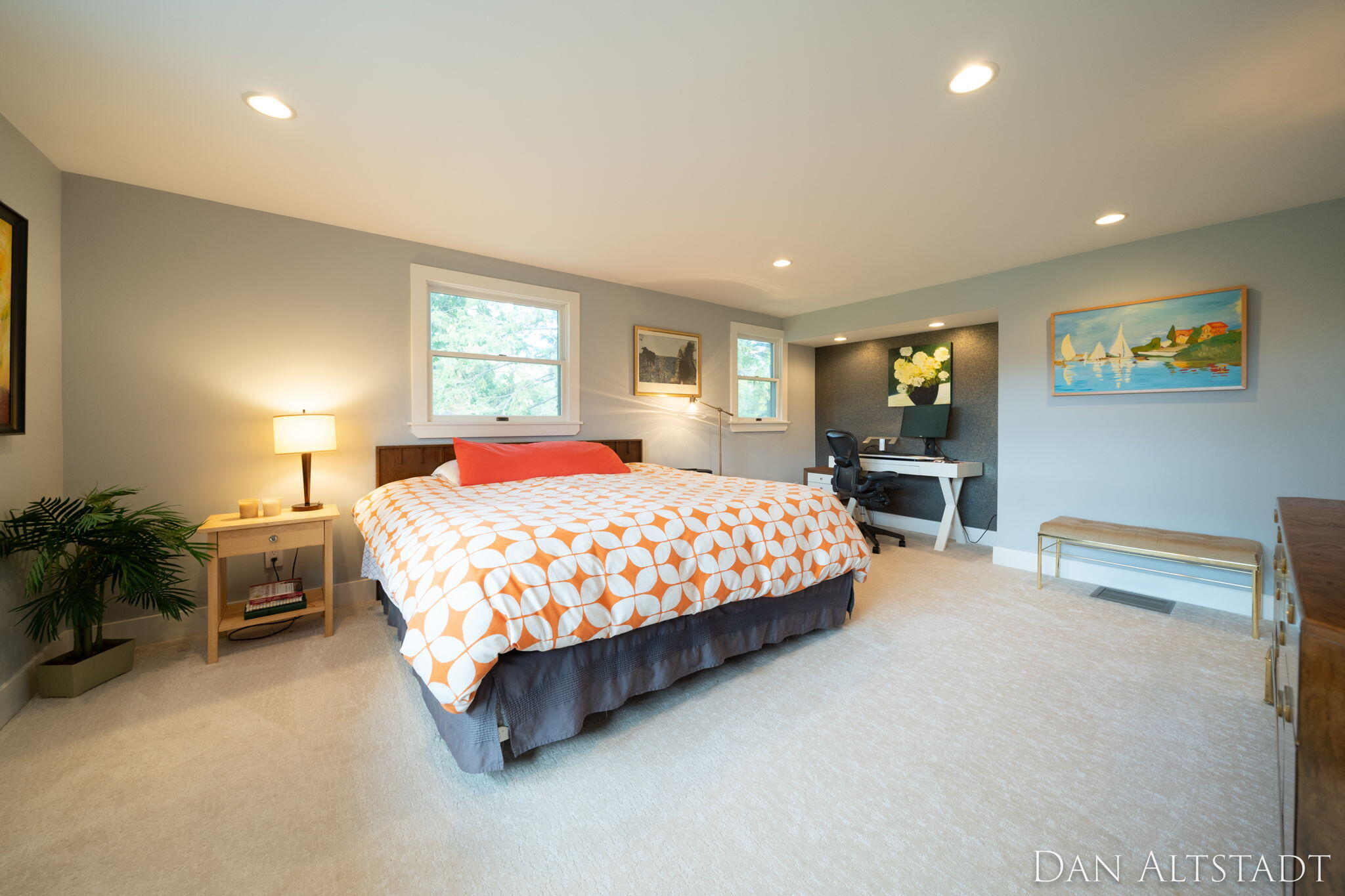211 Greenbrier Drive SE