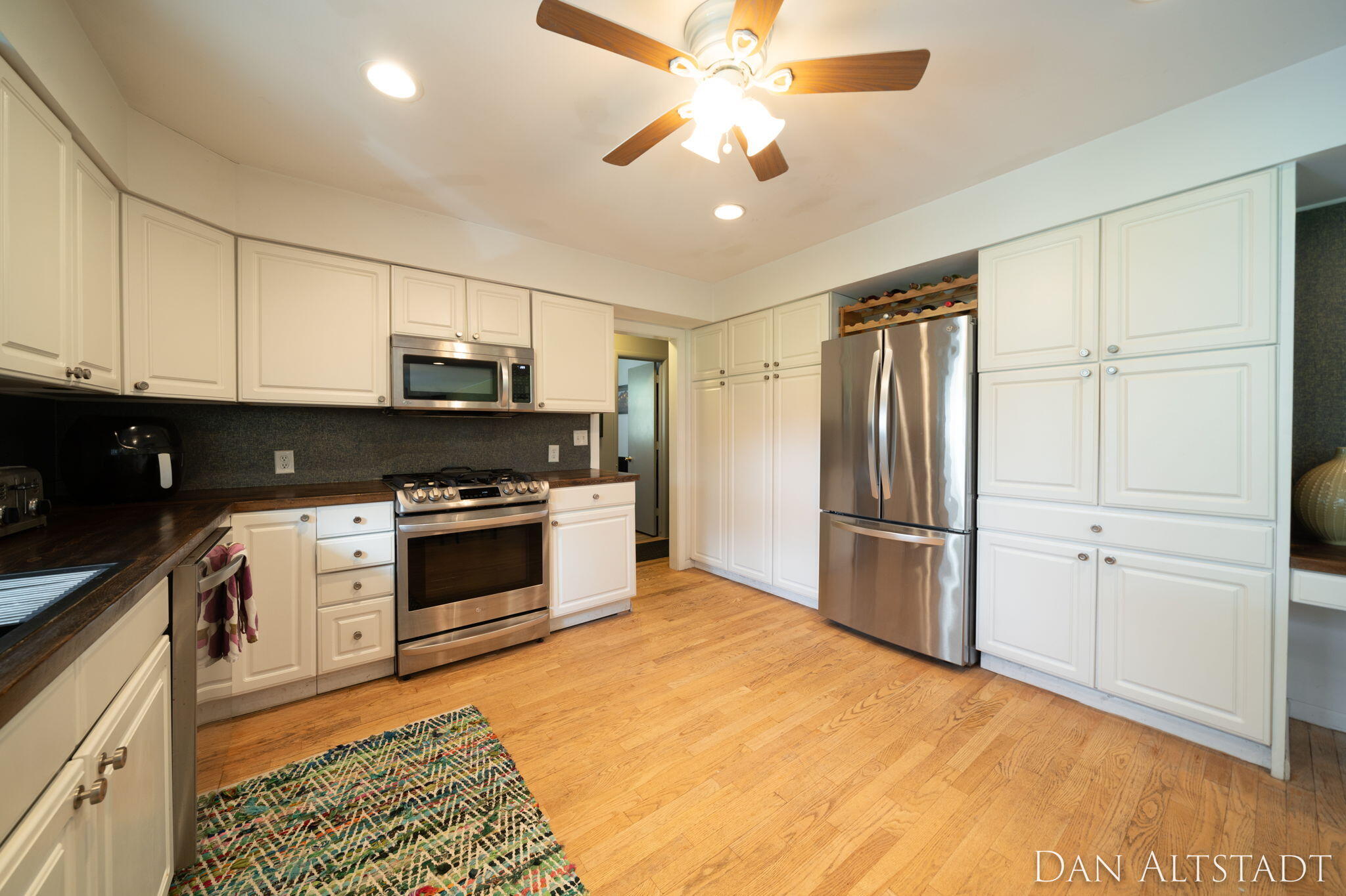 211 Greenbrier Drive SE