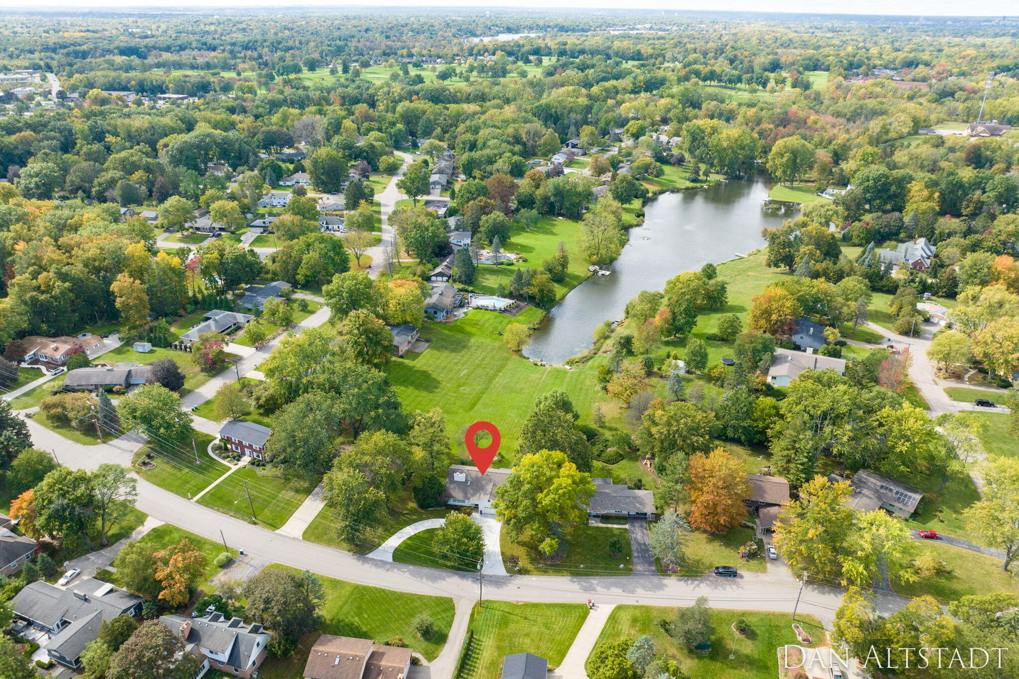 211 Greenbrier Drive SE