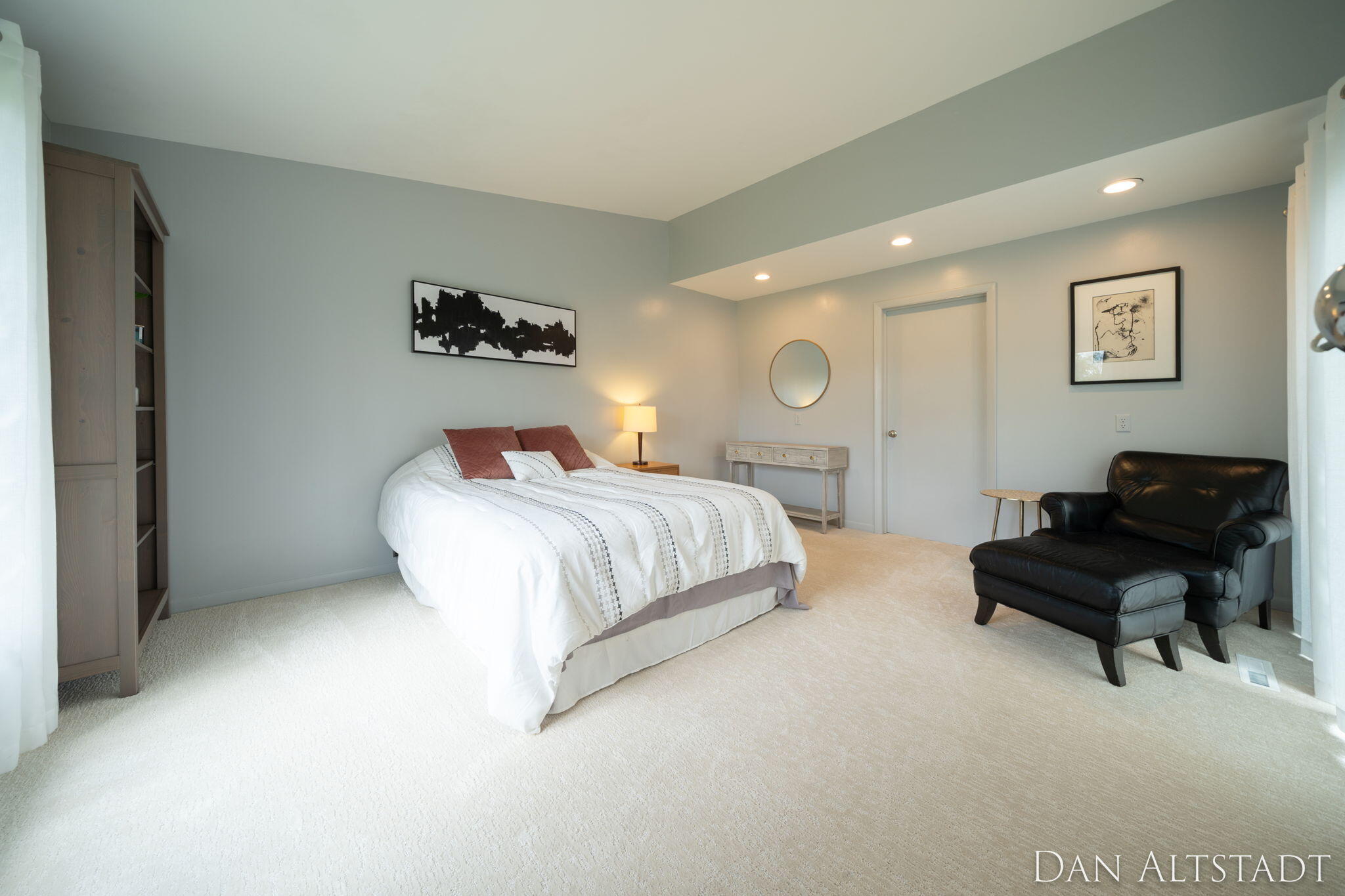 211 Greenbrier Drive SE