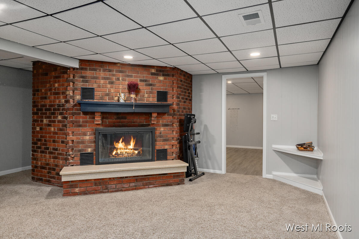 3242 Paris Park Drive SE