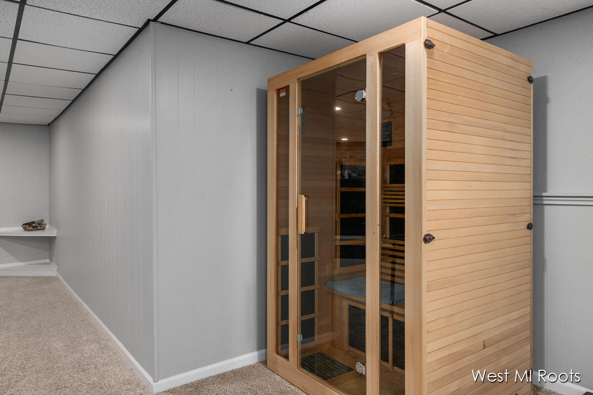 3242 Paris Park Drive SE