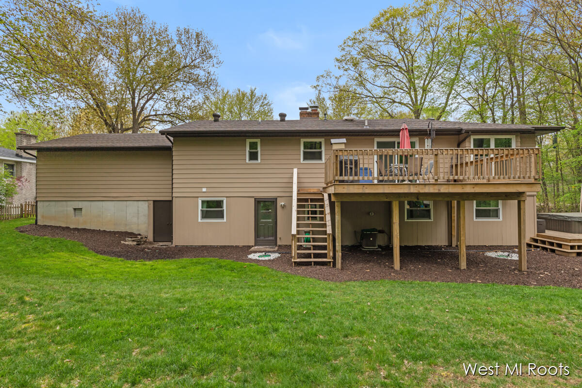 3242 Paris Park Drive SE