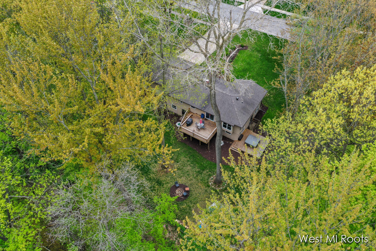 3242 Paris Park Drive SE