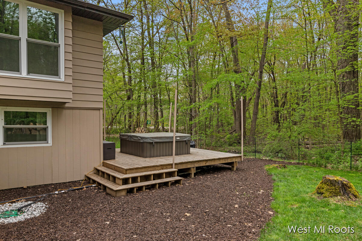 3242 Paris Park Drive SE