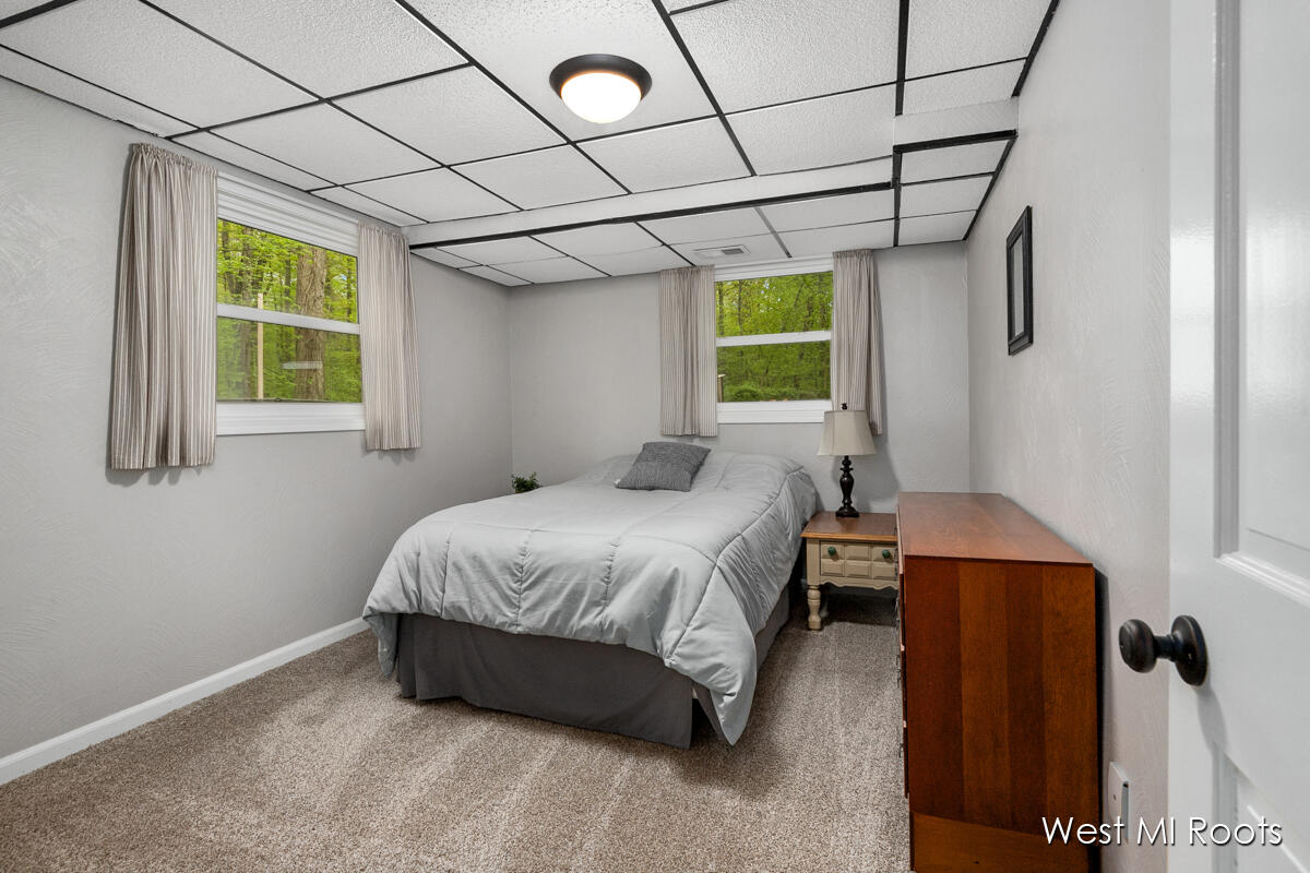 3242 Paris Park Drive SE