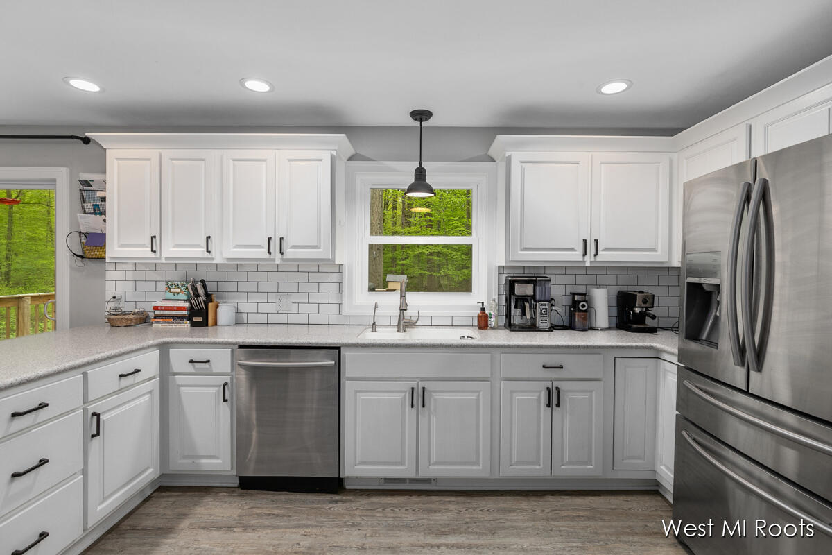 3242 Paris Park Drive SE