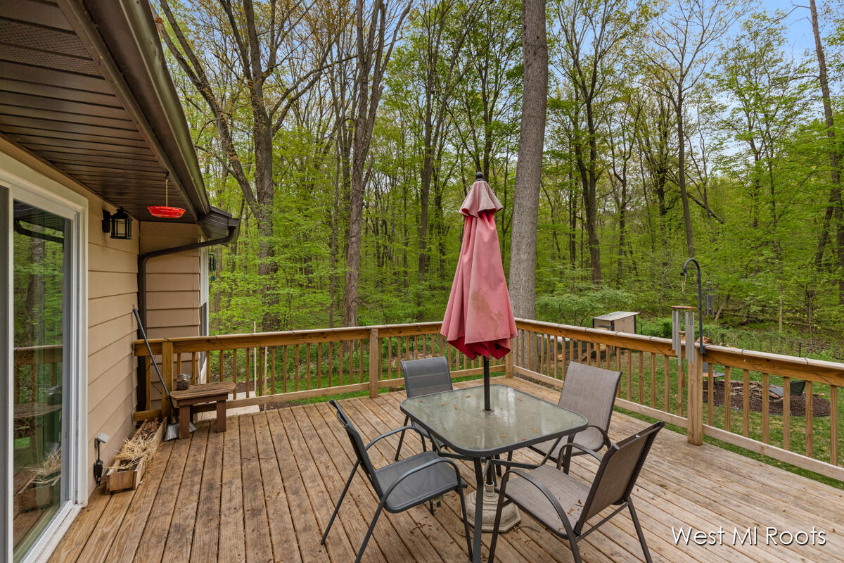 3242 Paris Park Drive SE