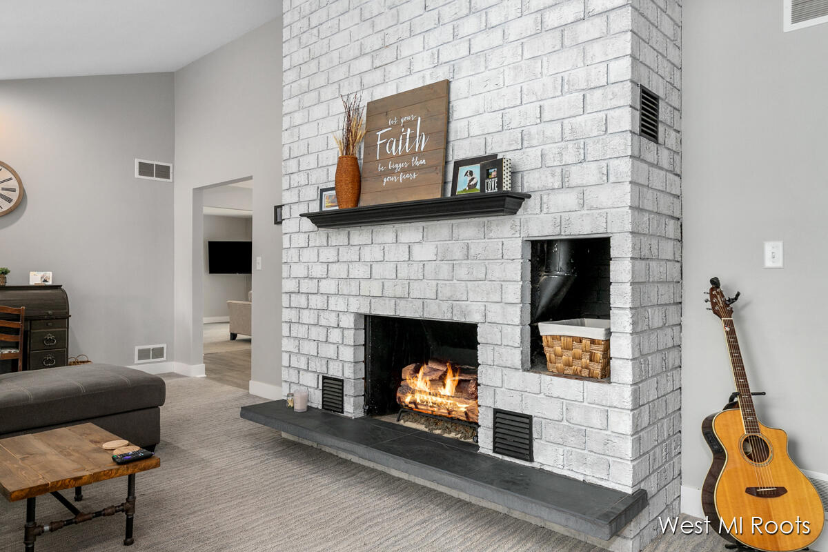 3242 Paris Park Drive SE