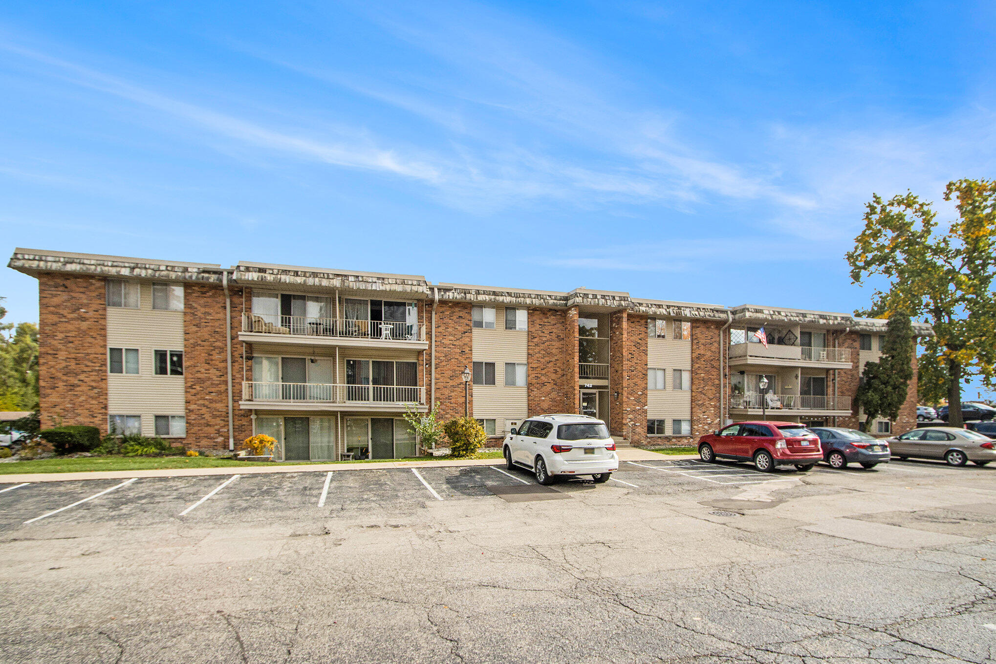 742 W Kilgore Road, 201