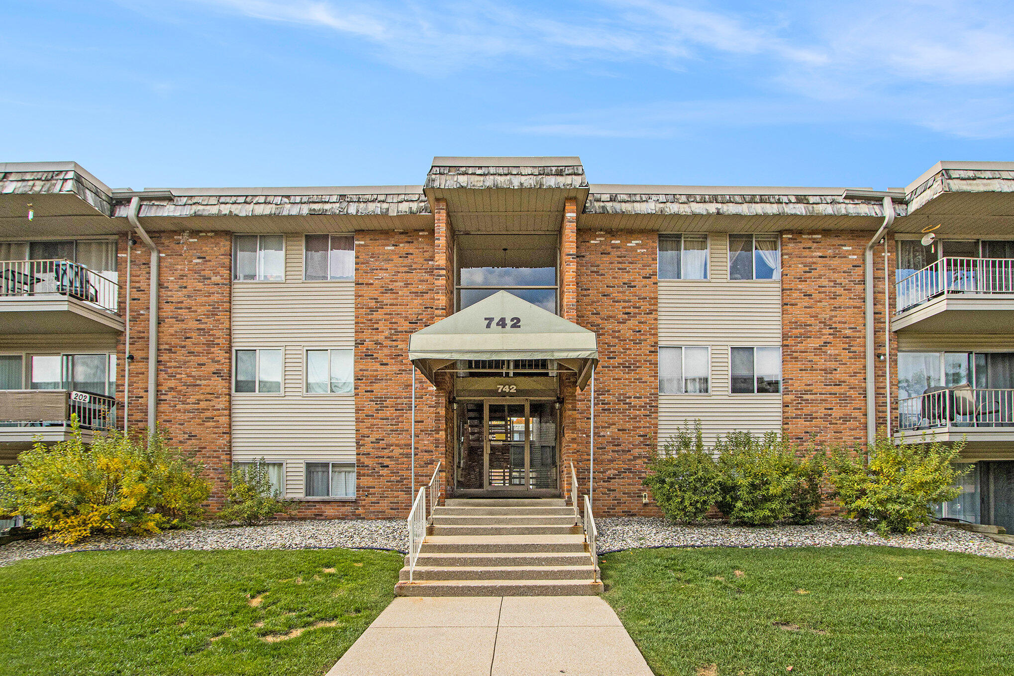 742 W Kilgore Road, 201