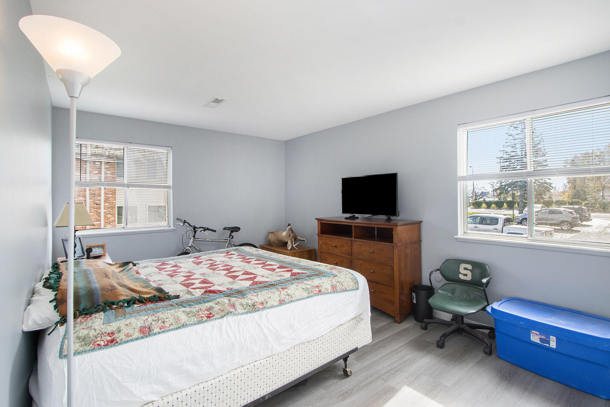 742 W Kilgore Road, 201