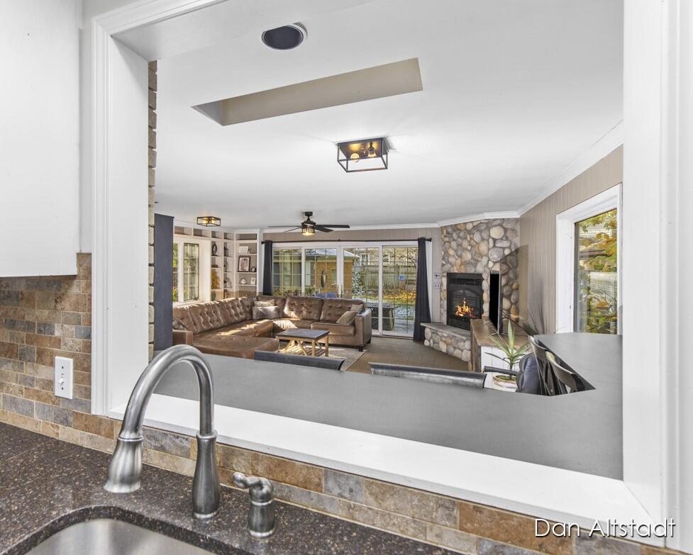 1031 Iroquois Drive SE