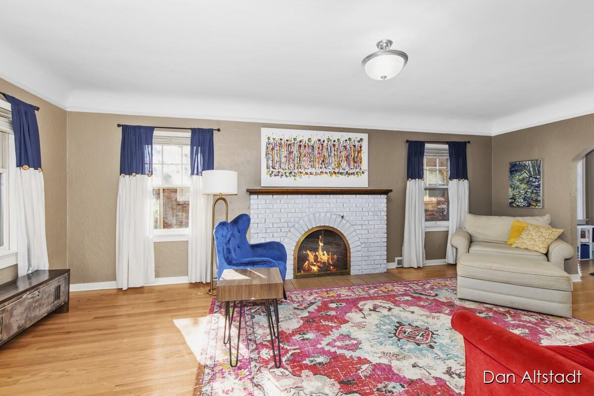 1031 Iroquois Drive SE