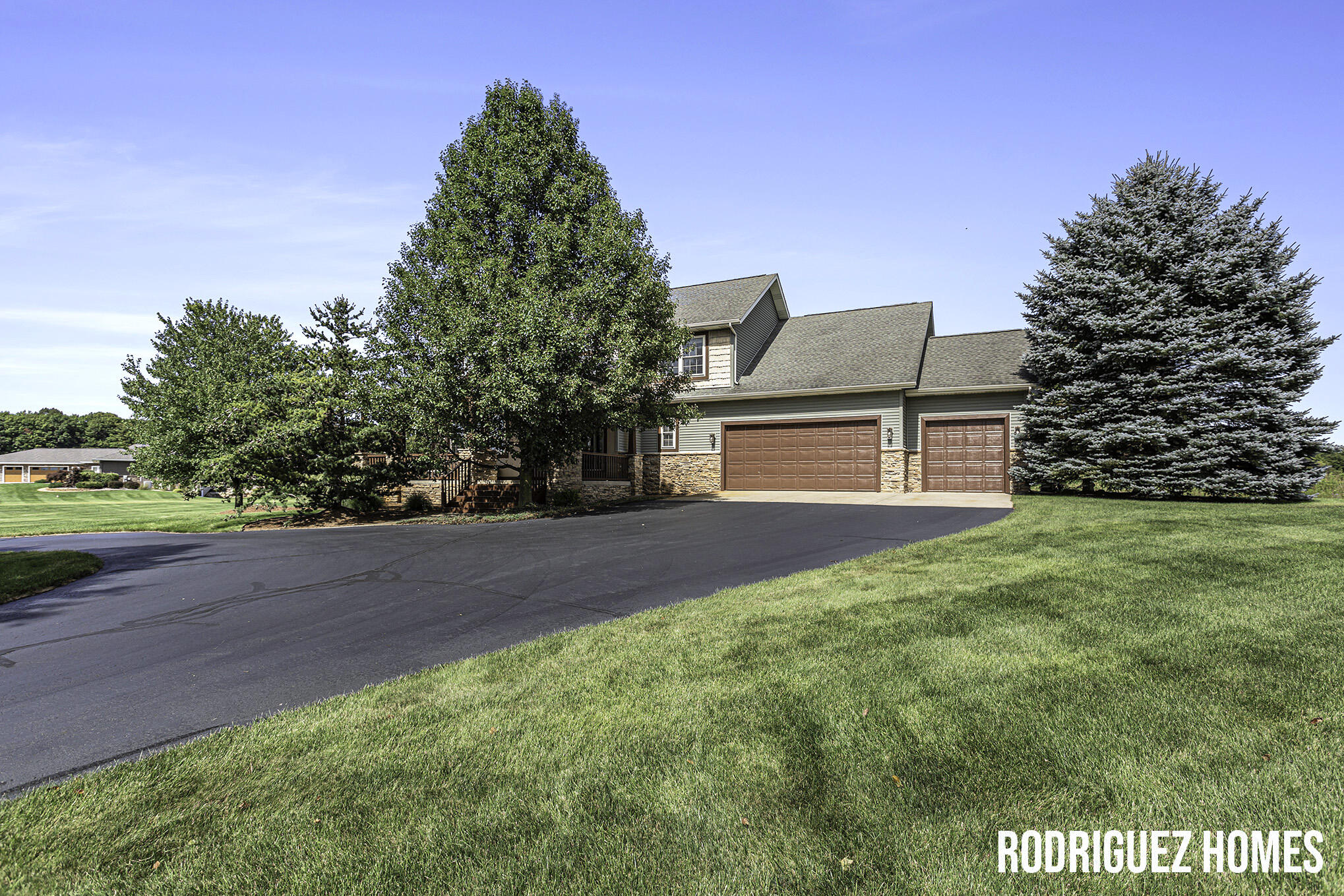 10600 Whispering Waters Lane SE