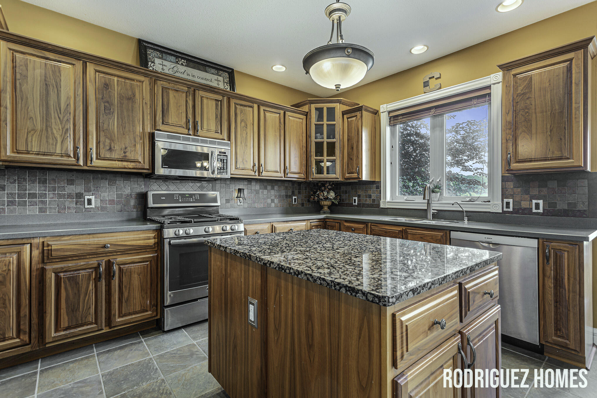 10600 Whispering Waters Lane SE