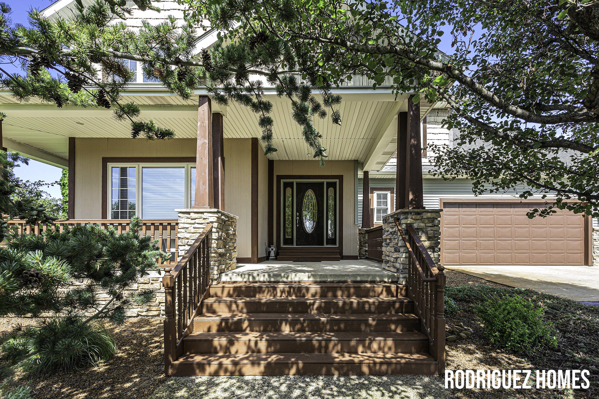 10600 Whispering Waters Lane SE