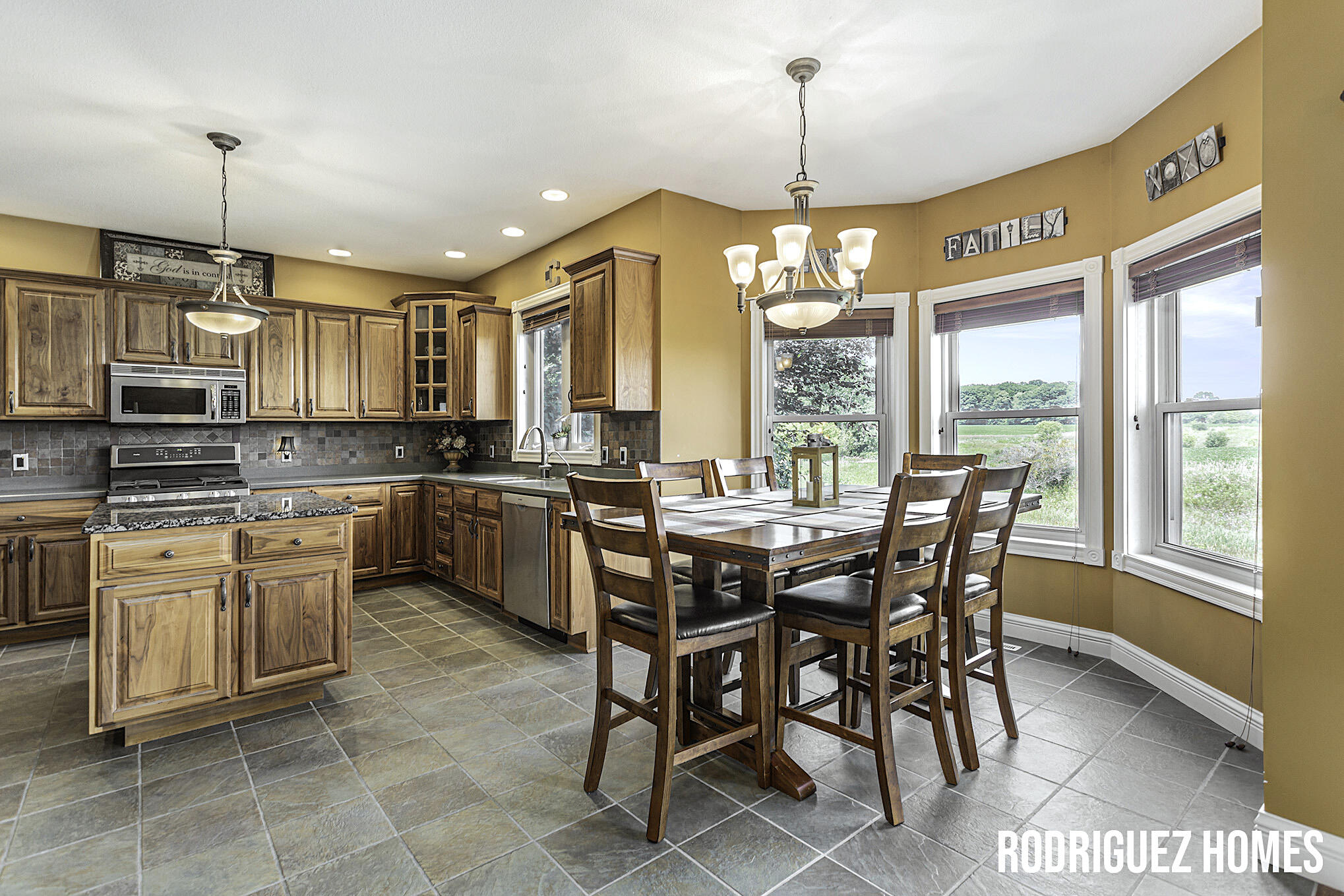 10600 Whispering Waters Lane SE