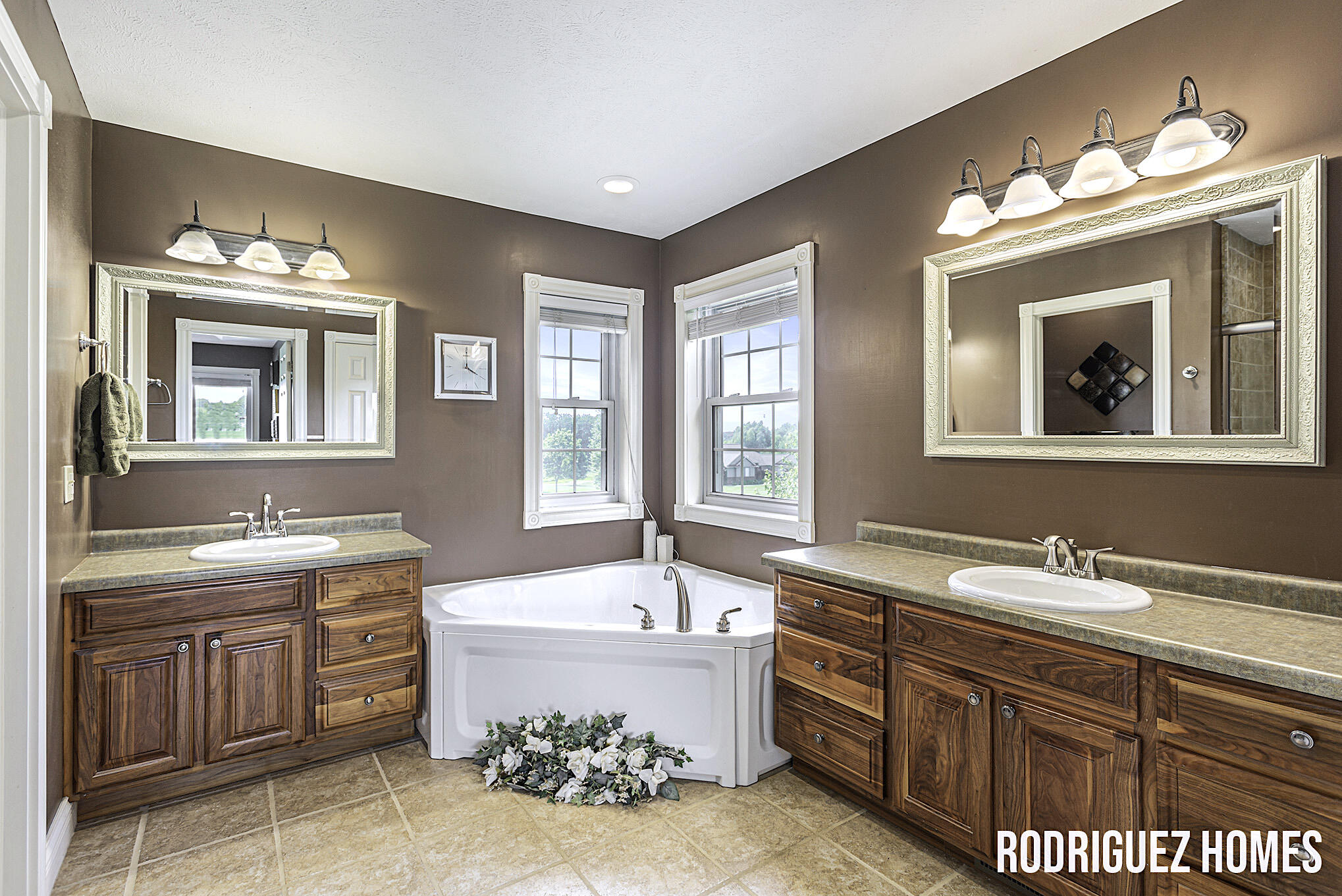 10600 Whispering Waters Lane SE