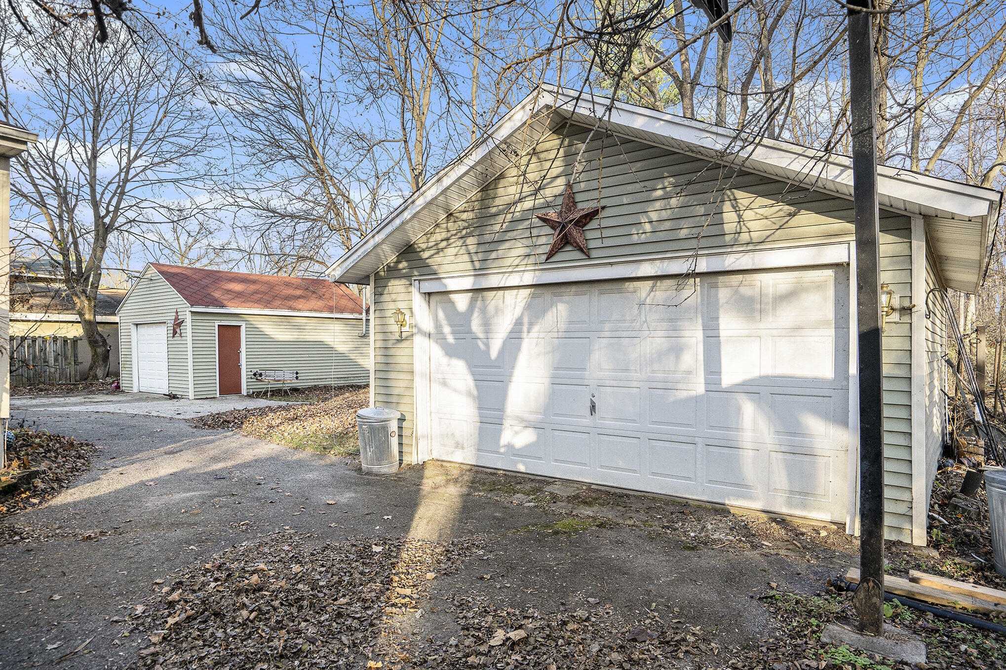 164 Gardner Avenue N