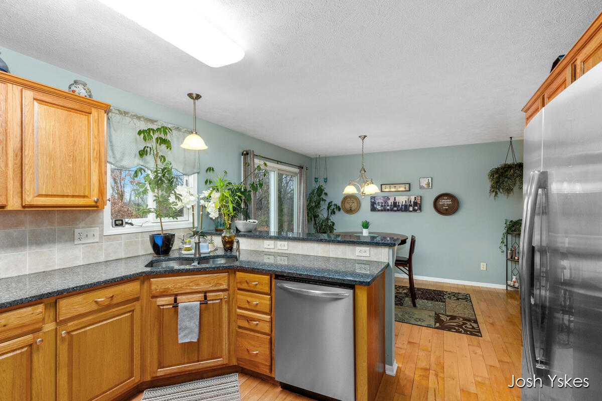 8949 Lenter Drive SE