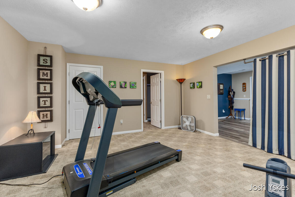 8949 Lenter Drive SE