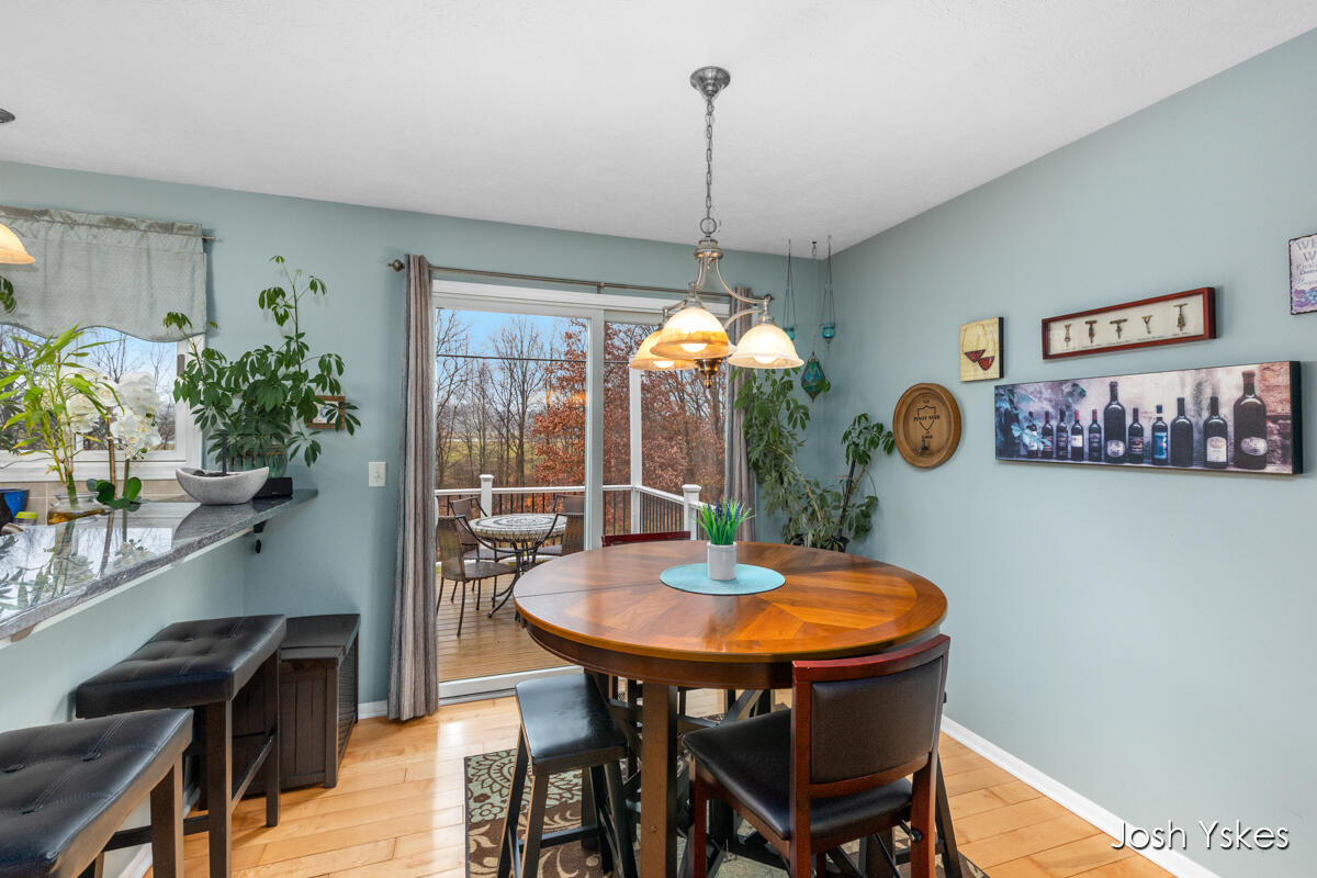 8949 Lenter Drive SE