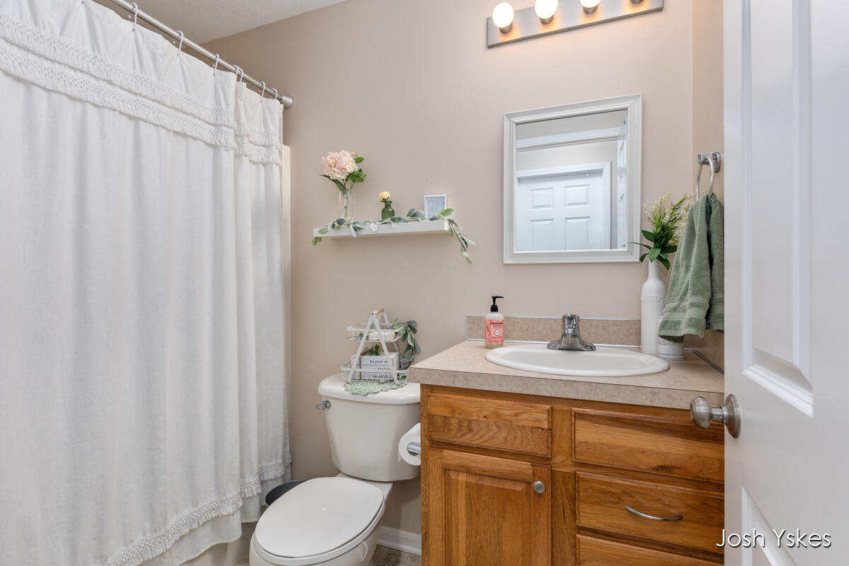 8949 Lenter Drive SE