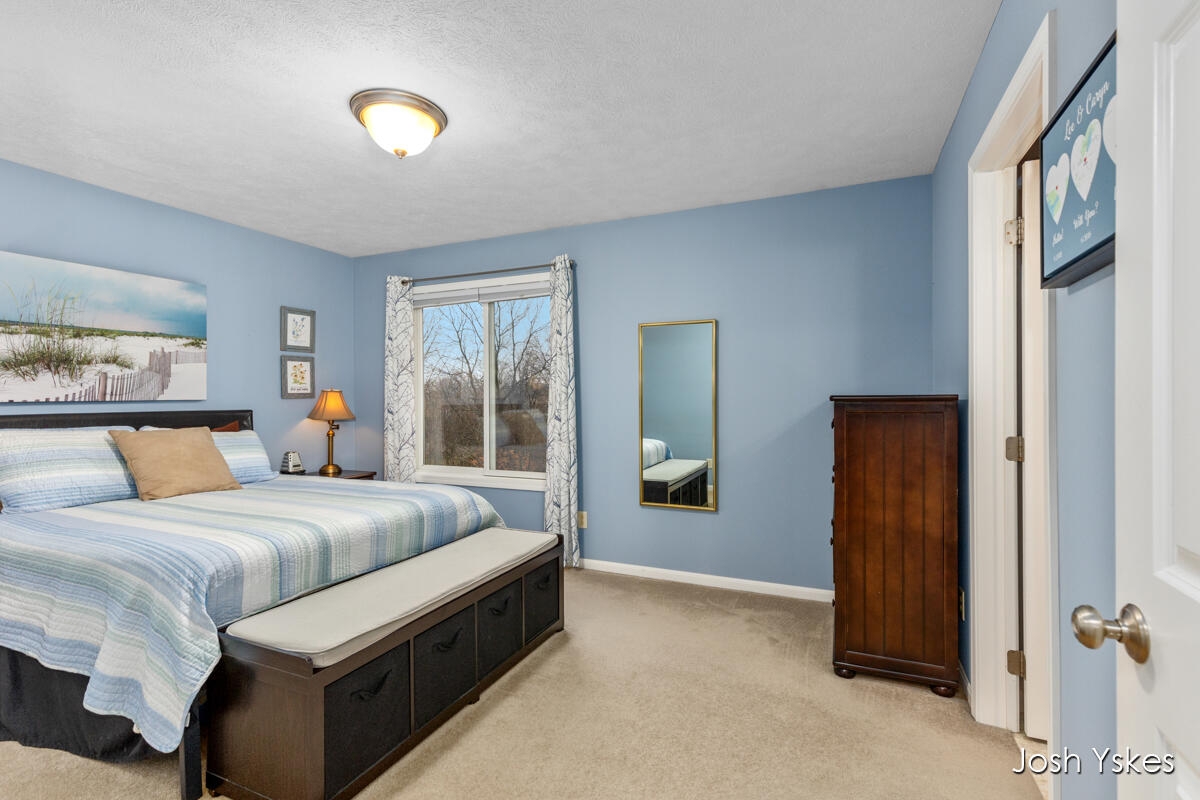 8949 Lenter Drive SE