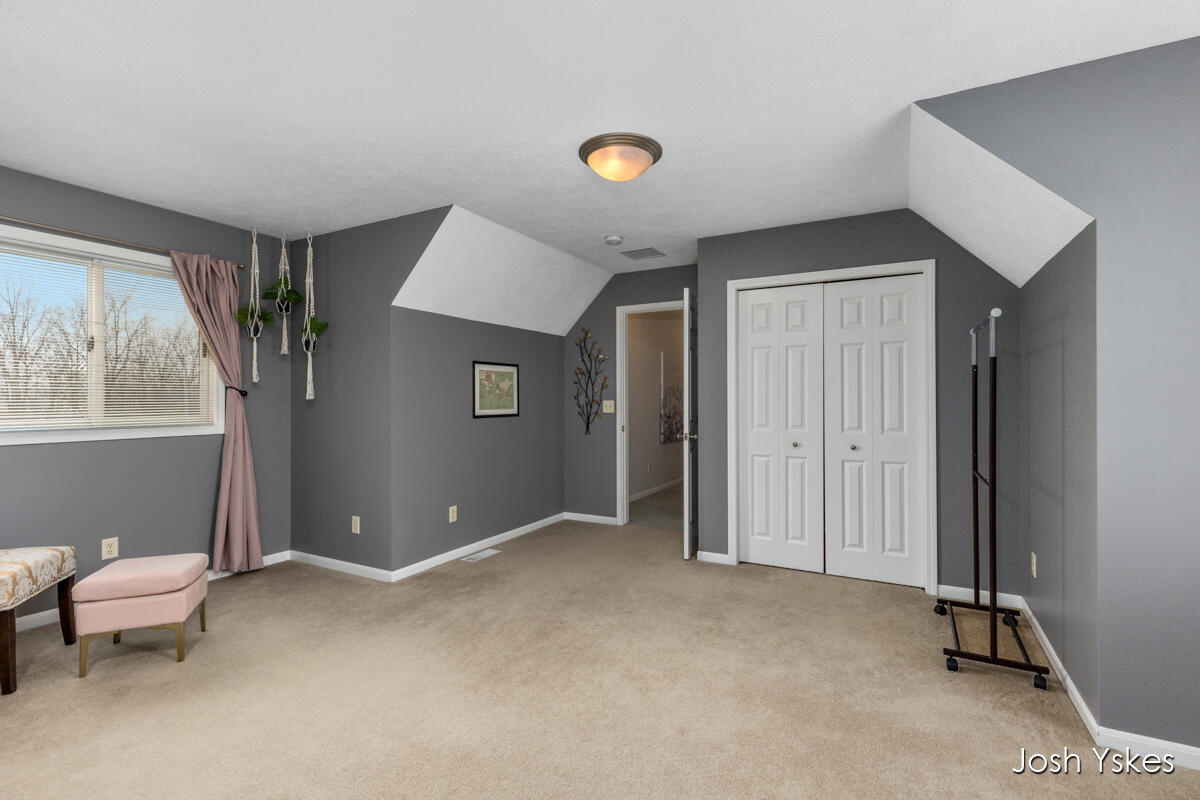 8949 Lenter Drive SE