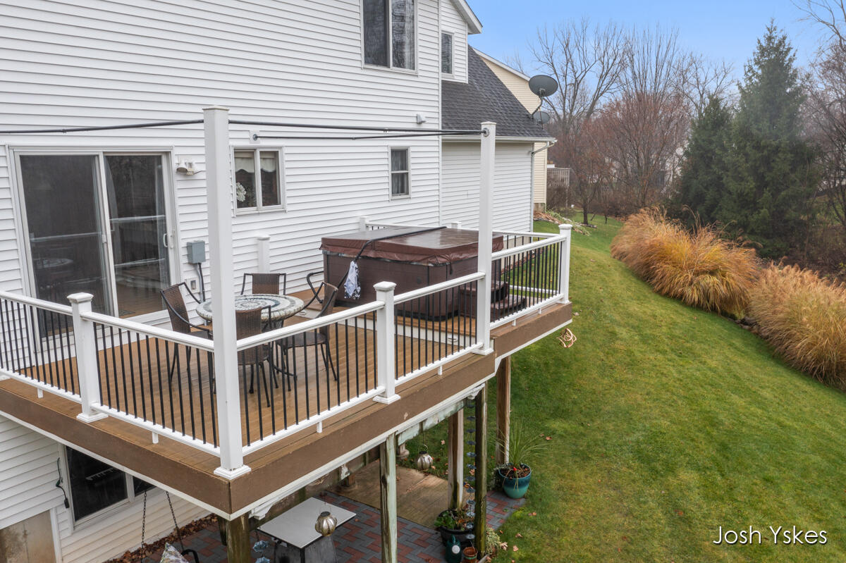 8949 Lenter Drive SE