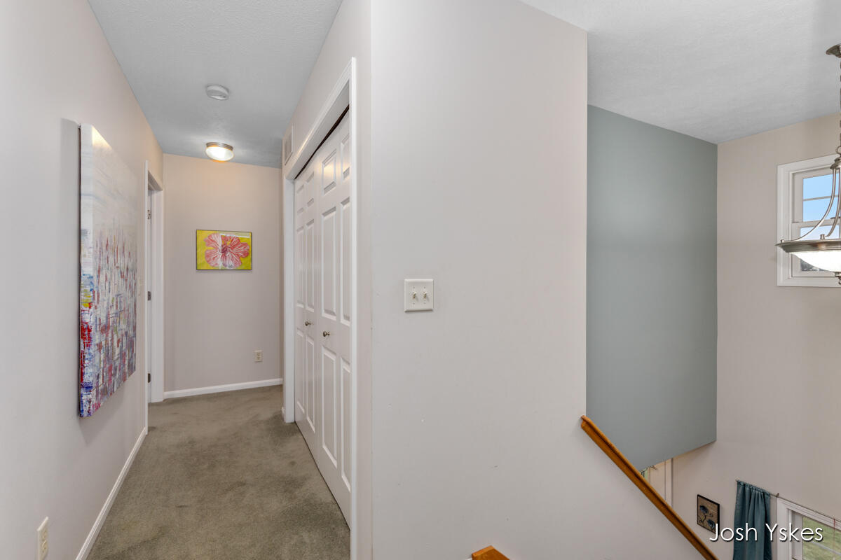 8949 Lenter Drive SE