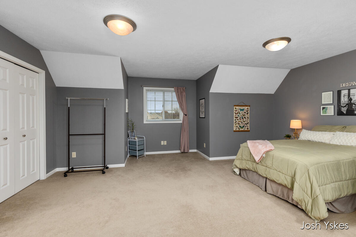 8949 Lenter Drive SE