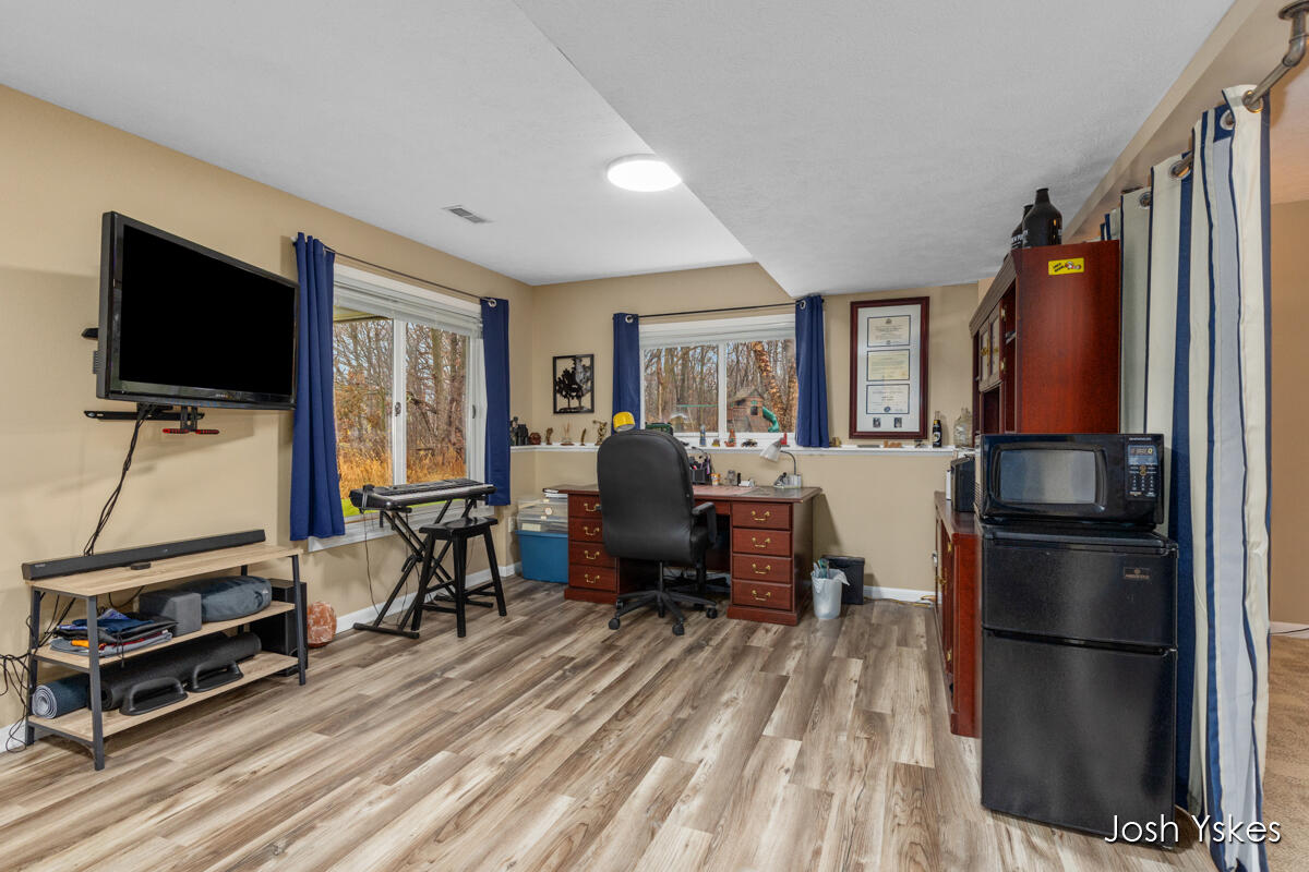 8949 Lenter Drive SE