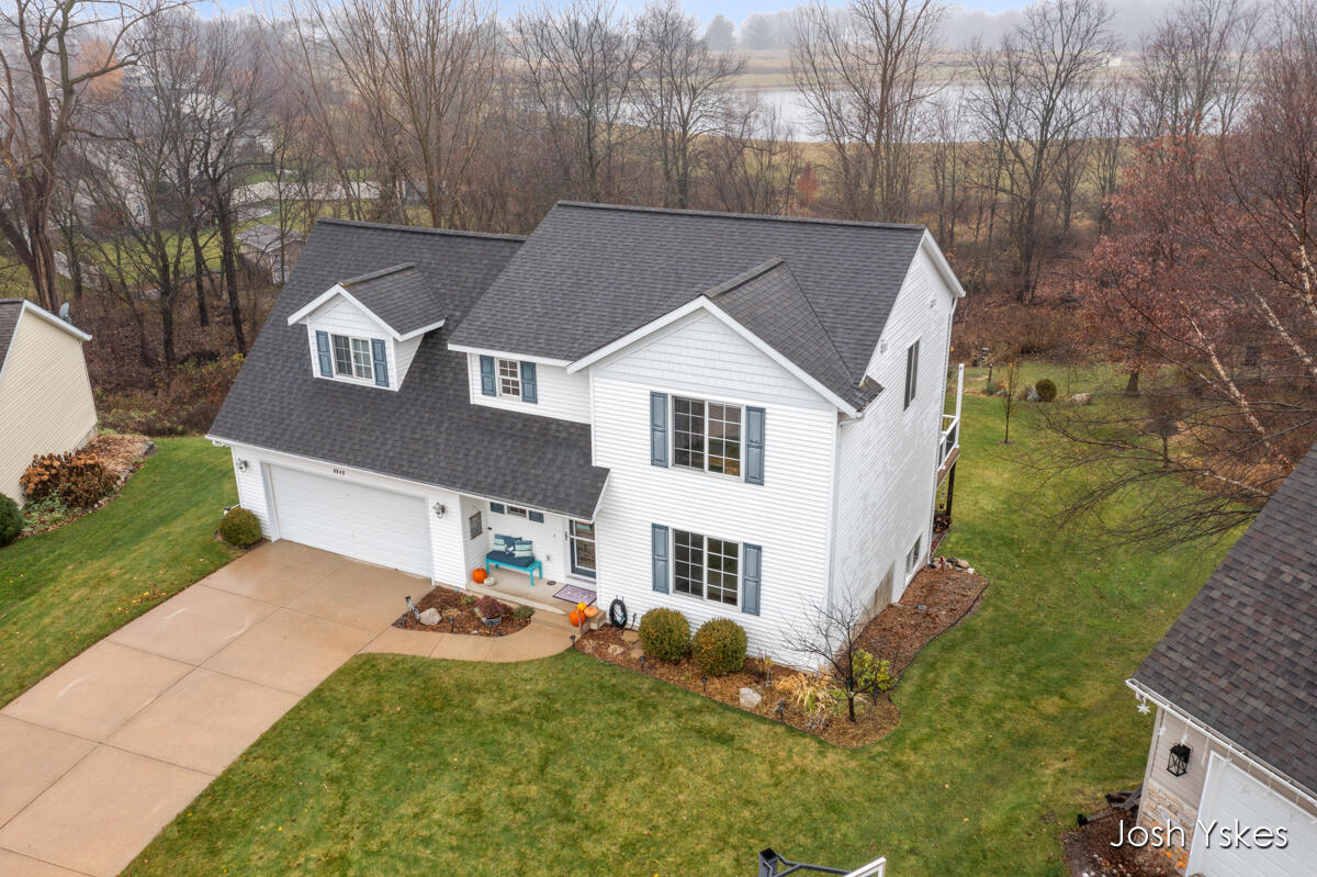 8949 Lenter Drive SE