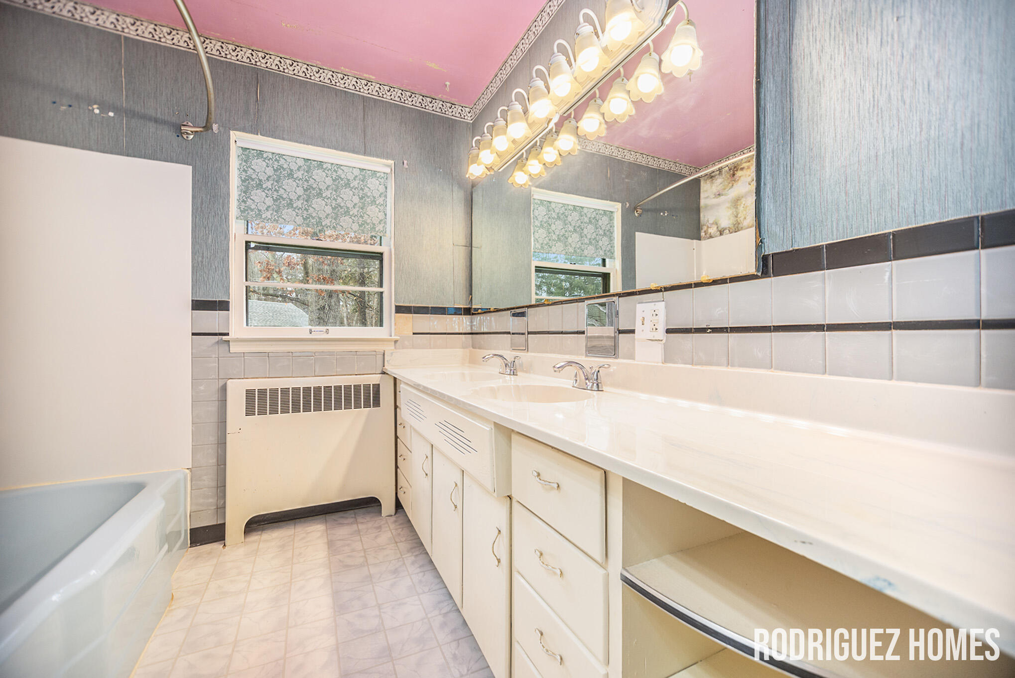 2168 N Manitou Circle