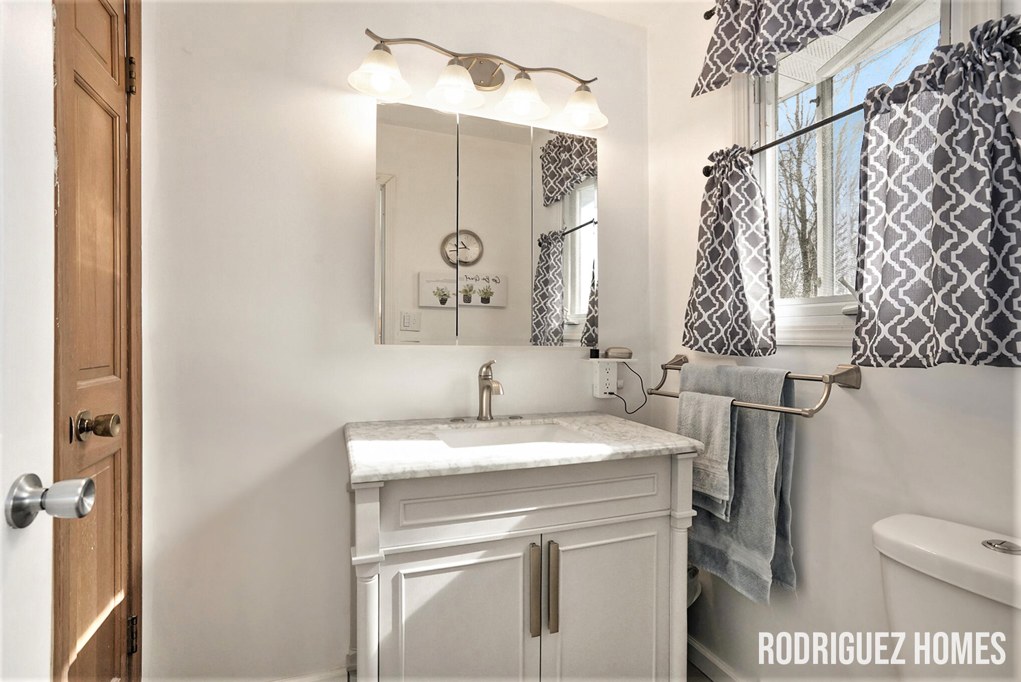 10752 Thornapple Drive