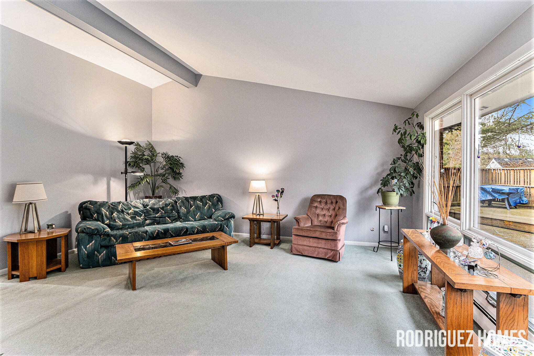 6748 Isabelle Street