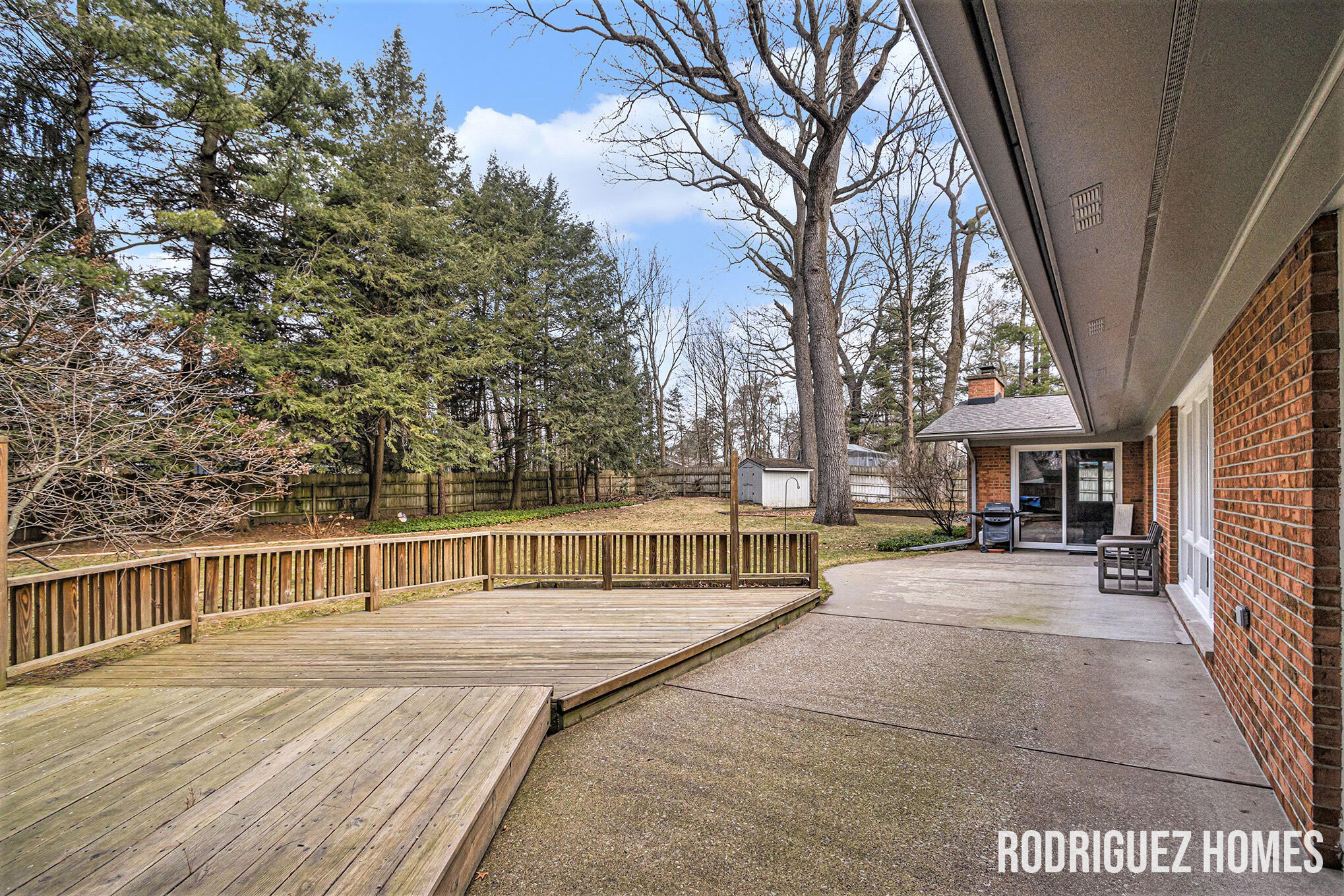 6748 Isabelle Street