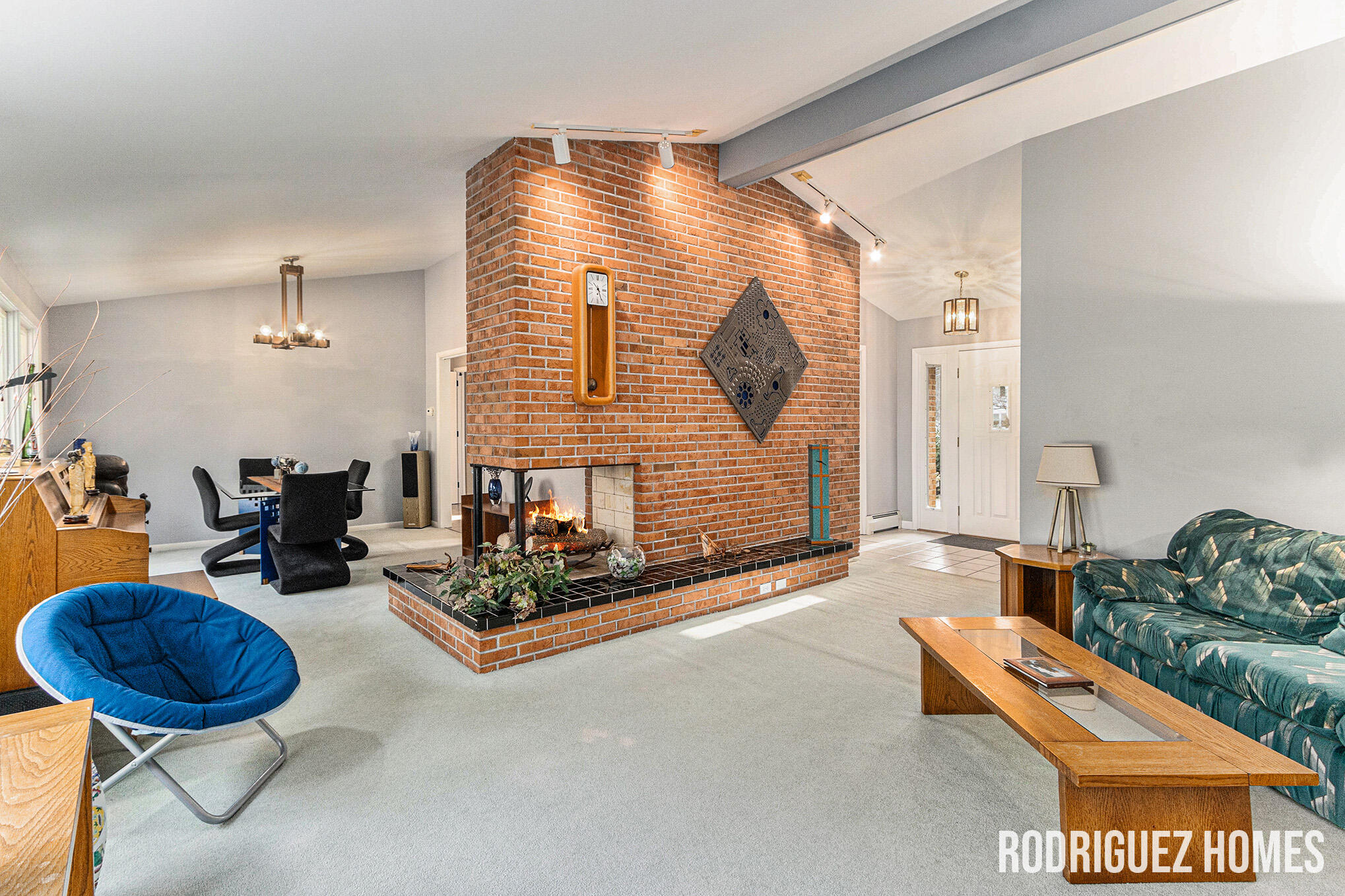 6748 Isabelle Street