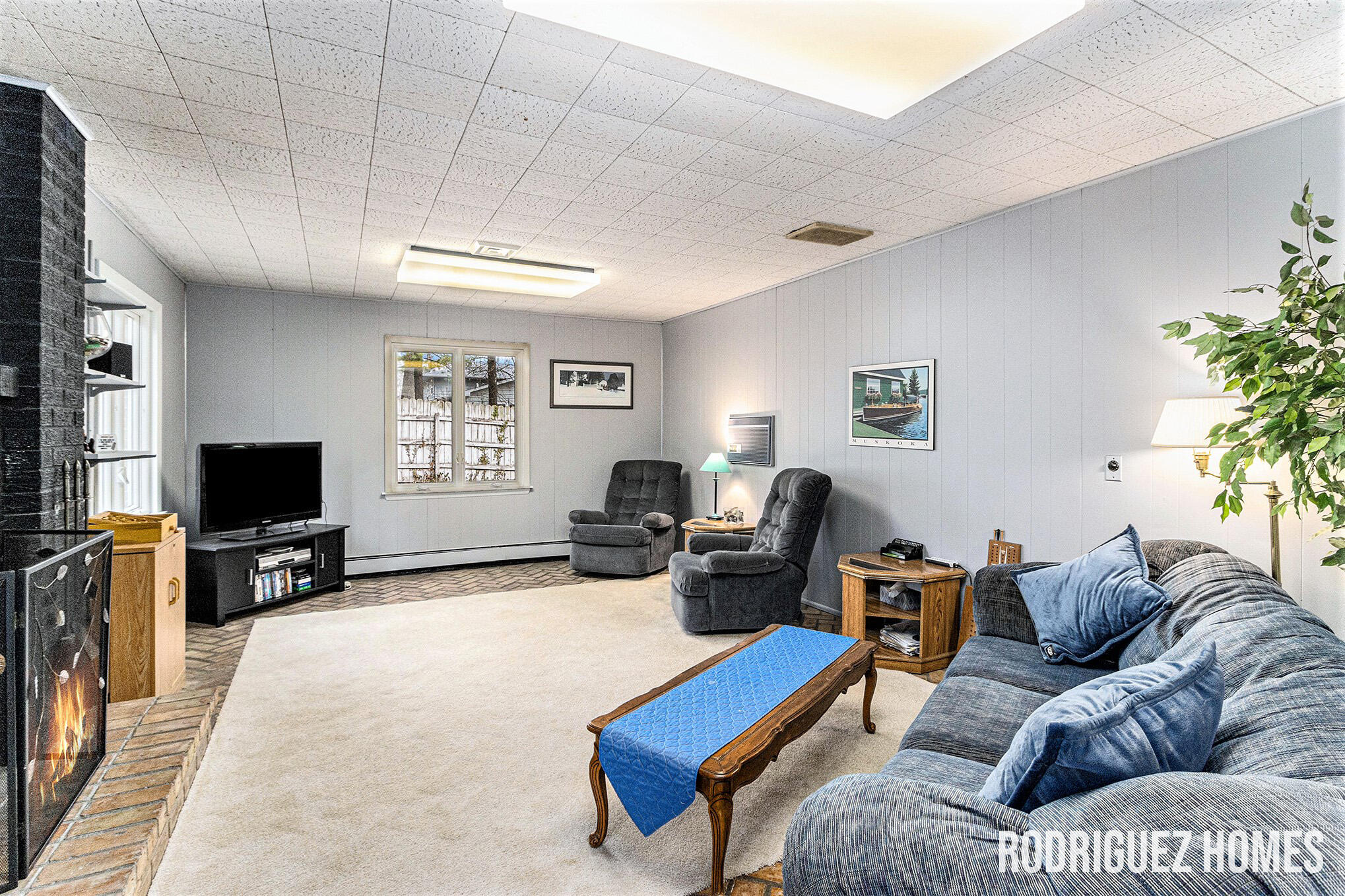 6748 Isabelle Street