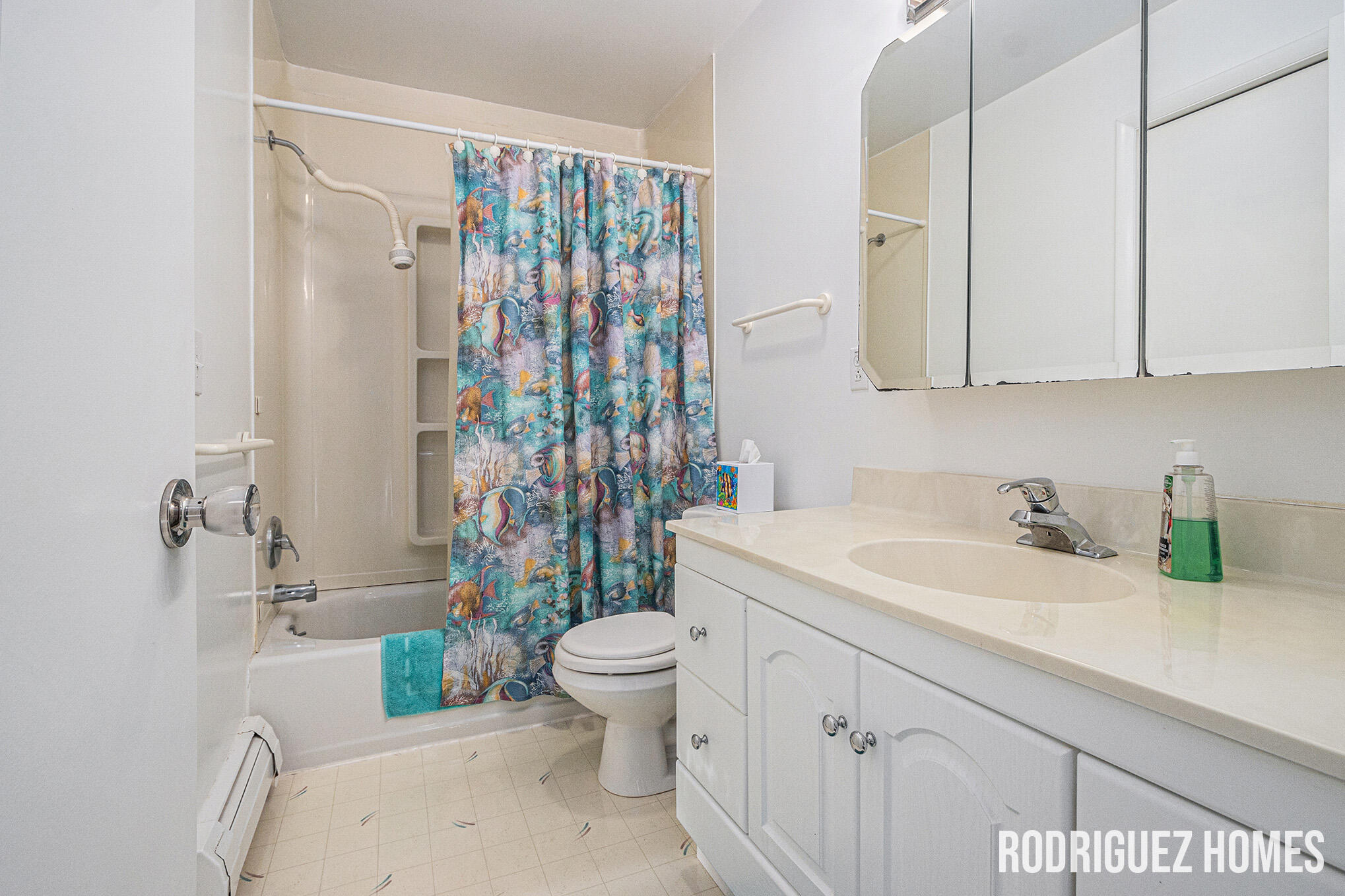 6748 Isabelle Street