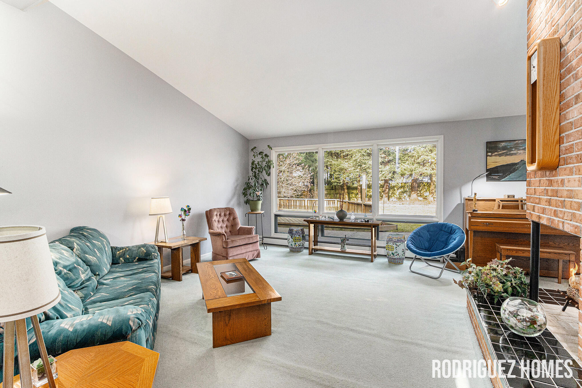 6748 Isabelle Street