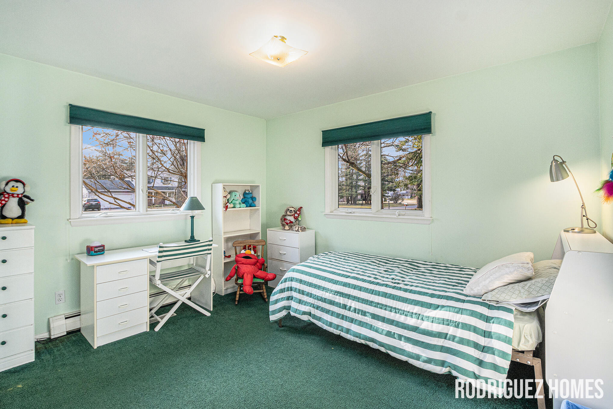 6748 Isabelle Street