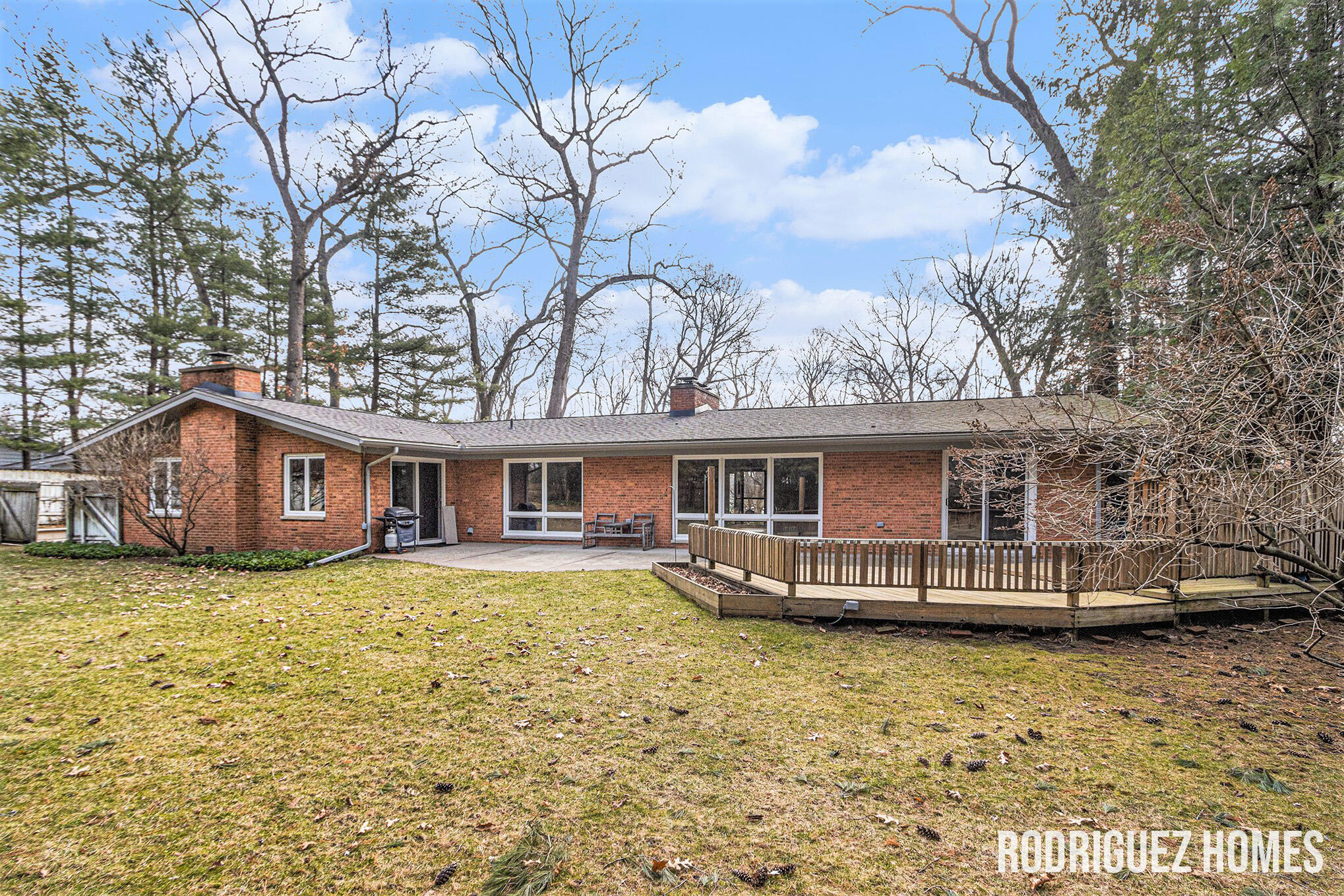 6748 Isabelle Street