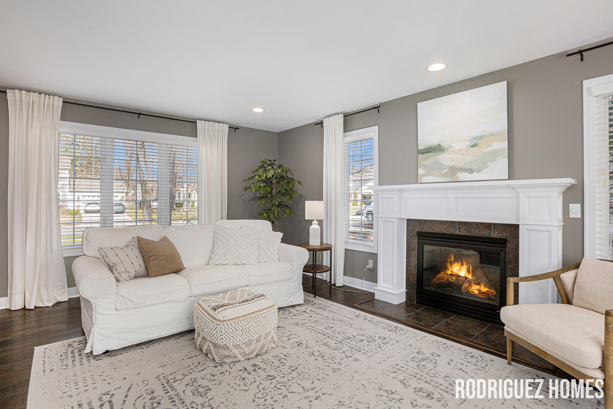 2564 Danton Drive SW