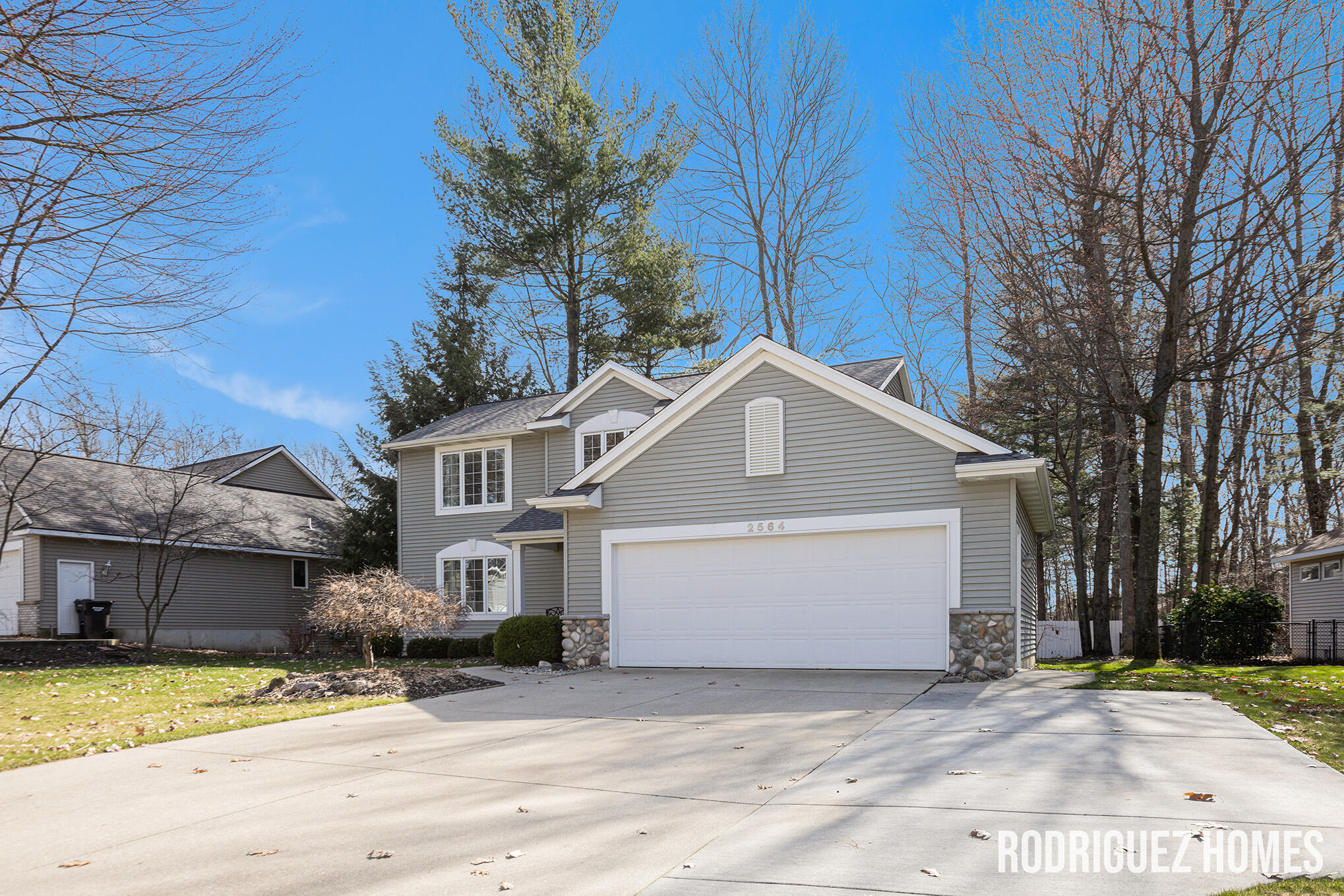 2564 Danton Drive SW