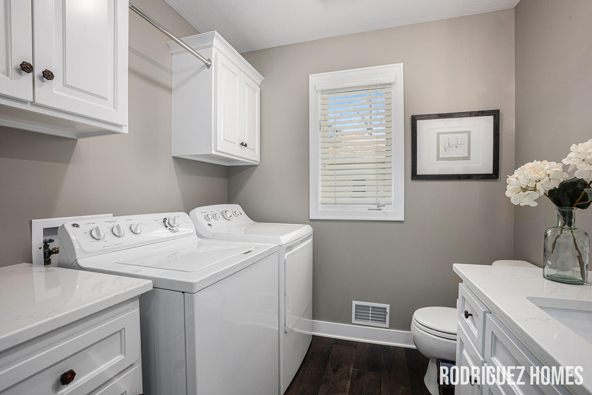 2564 Danton Drive SW