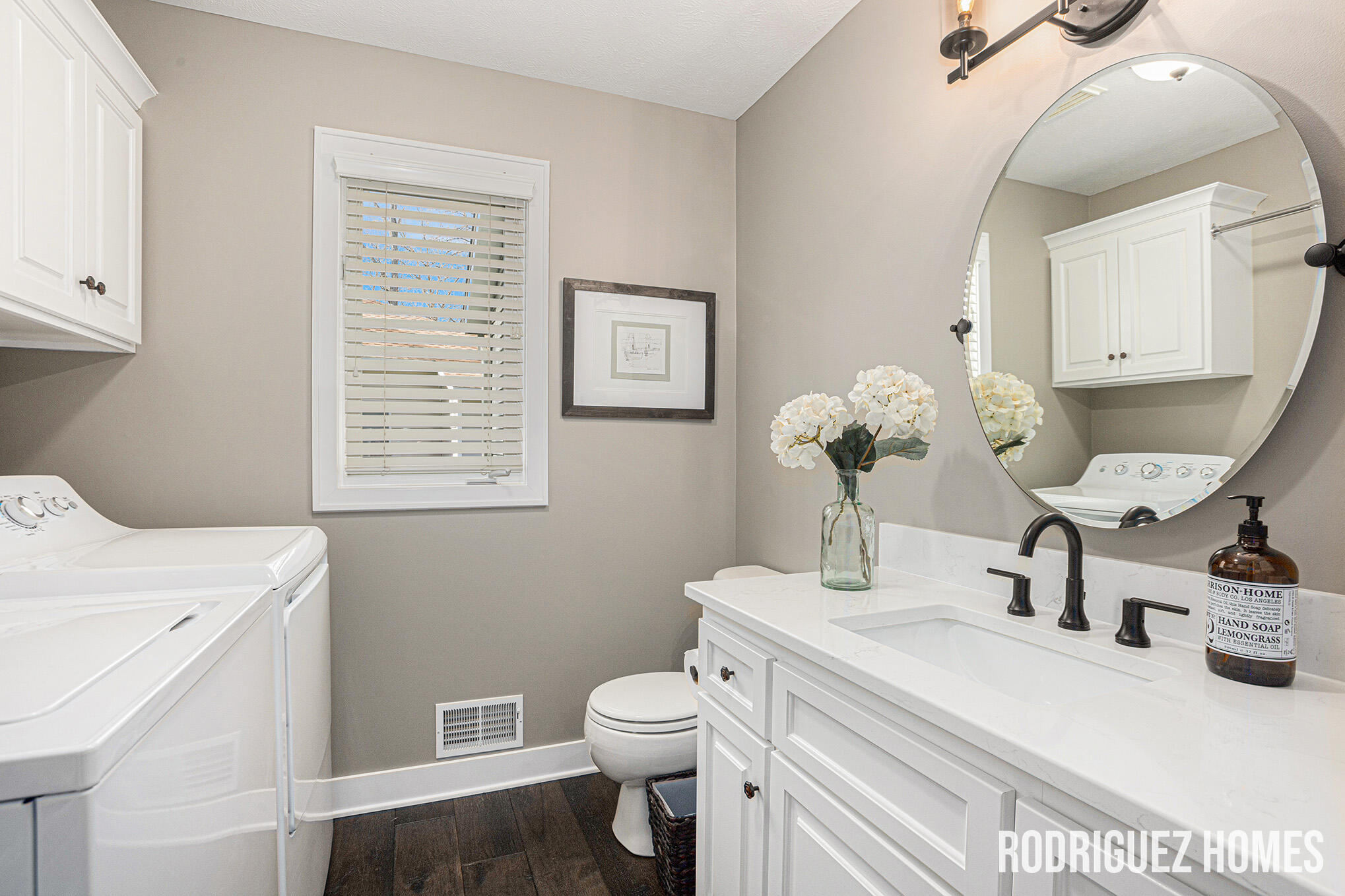 2564 Danton Drive SW