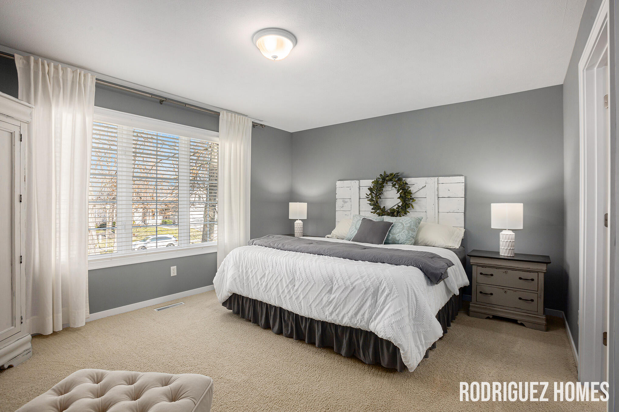 2564 Danton Drive SW